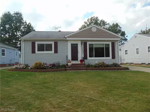 1744 Rush Rd, Wickliffe, OH 44092 photo 3