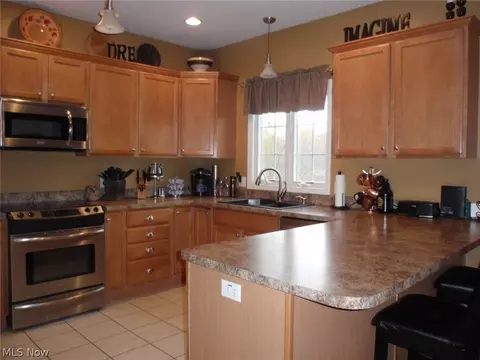 431 Alexis Dr, Elyria, OH 44035 photo 13
