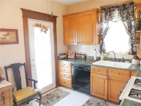 107 Murray Ave, Minerva, OH 44657 photo 10