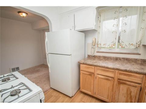 7377 State Rd, Parma, OH 44134 photo 7