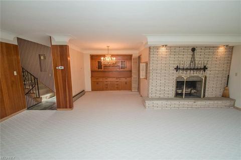 8051 Montello Rd, Independence, OH 44131 photo 3