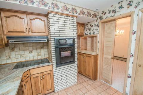 8051 Montello Rd, Independence, OH 44131 photo 7