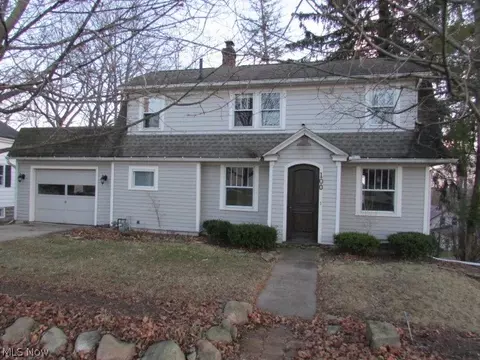 100 E Summit St, Chagrin Falls, OH 44022 photo 1