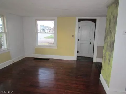 100 E Summit St, Chagrin Falls, OH 44022 photo 5