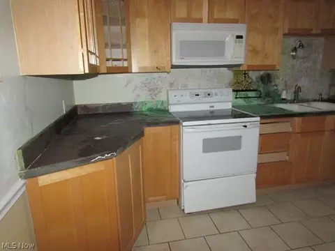 100 E Summit St, Chagrin Falls, OH 44022 photo 10