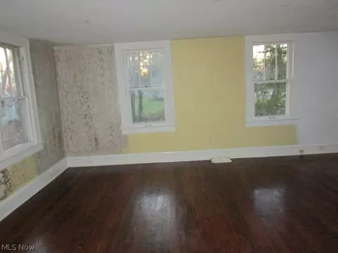 100 E Summit St, Chagrin Falls, OH 44022 photo 6
