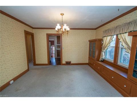 6418 Monmouth Dr, Parma, OH 44129 photo 6
