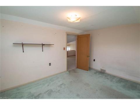 6418 Monmouth Dr, Parma, OH 44129 photo 20