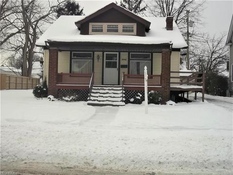 6418 Monmouth Dr, Parma, OH 44129 photo 1