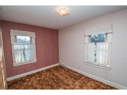 6418 Monmouth Dr, Parma, OH 44129 photo 13