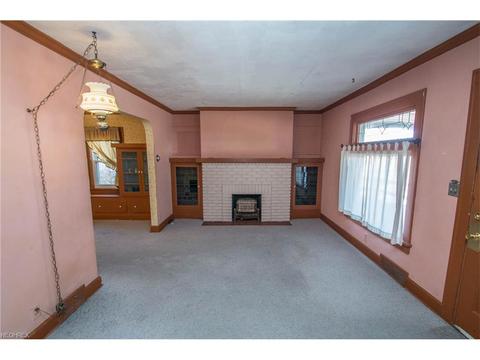 6418 Monmouth Dr, Parma, OH 44129 photo 3