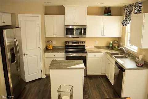 628 Hendrix Blvd, Lagrange, OH 44050 photo 5