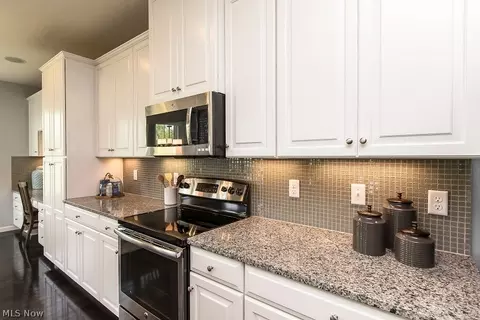 801 Willich Ct, Lagrange, OH 44050 photo 4