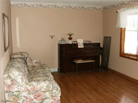119 Preston St, Elyria, OH 44035 photo 5