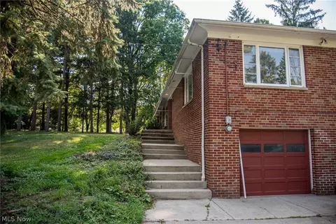 4815 Hillside Rd, Independence, OH 44131 photo 4