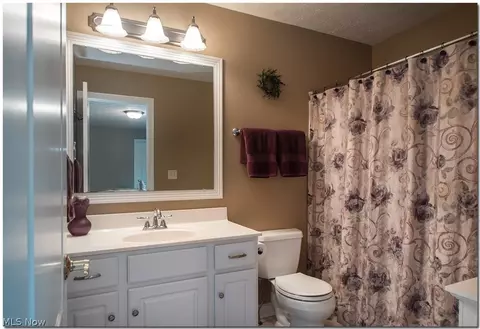 37230 Broadstone Dr, Solon, OH 44139 photo 26