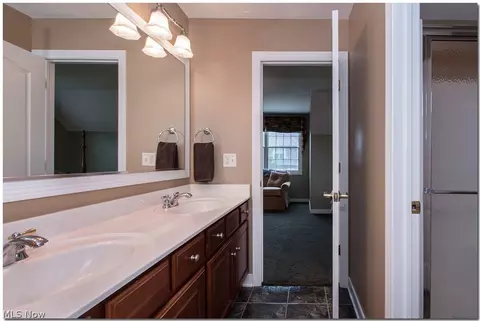 37230 Broadstone Dr, Solon, OH 44139 photo 23