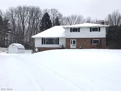 37050 Eagle Rd, Willoughby Hills, OH 44094 photo 1