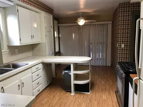 3027 Columbus Ave, Ashtabula, OH 44004 photo 5