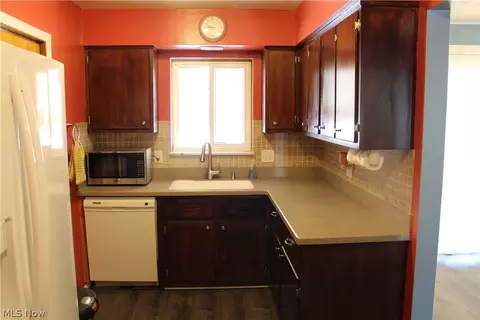2803 Priscilla Ave, Parma, OH 44134 photo 10