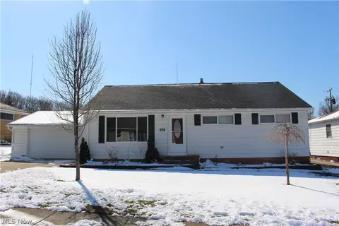 2803 Priscilla Ave, Parma, OH 44134 photo 1