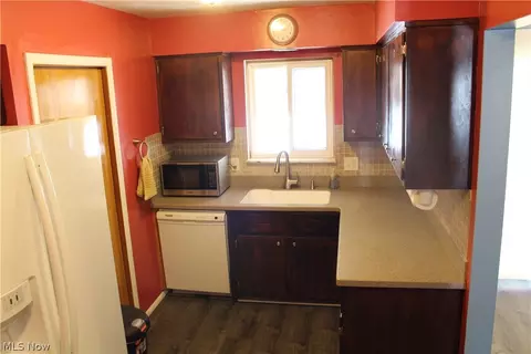2803 Priscilla Ave, Parma, OH 44134 photo 8