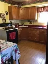672 Evans Ave, Akron, OH 44310 photo 6