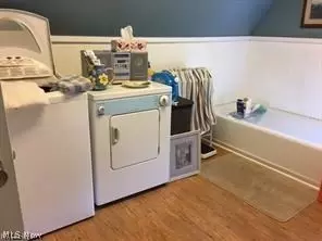 672 Evans Ave, Akron, OH 44310 photo 9