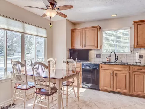 4161 Castle Rdg, Copley, OH 44321 photo 9