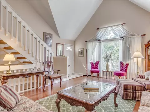 4161 Castle Rdg, Copley, OH 44321 photo 2