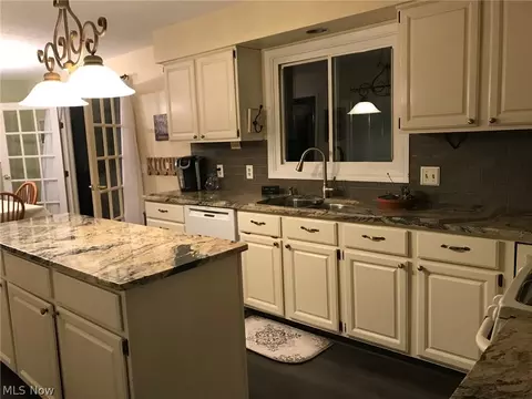 34550 Ada Dr, Solon, OH 44139 photo 4