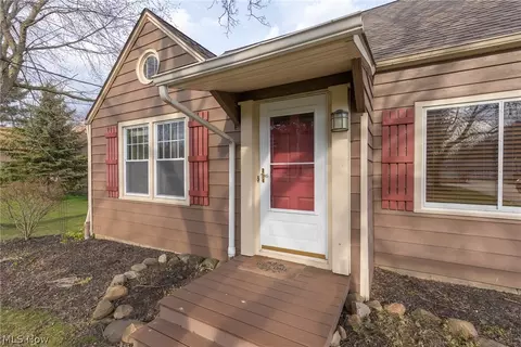 5305 Brainard Rd, Solon, OH 44139 photo 2