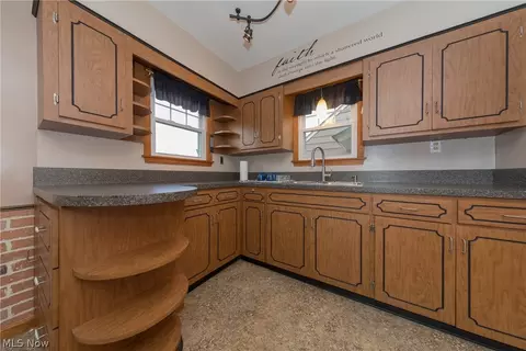 5305 Brainard Rd, Solon, OH 44139 photo 9