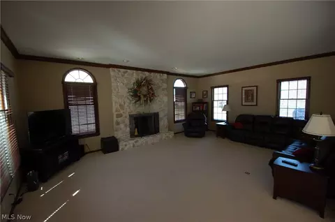 7731 Lime Ln, Parma, OH 44129 photo 8