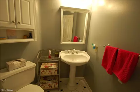 7731 Lime Ln, Parma, OH 44129 photo 10