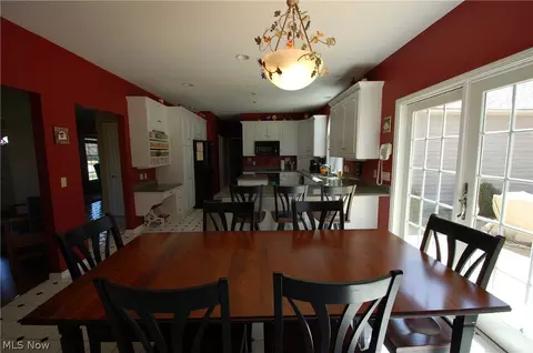 7731 Lime Ln, Parma, OH 44129 photo 4