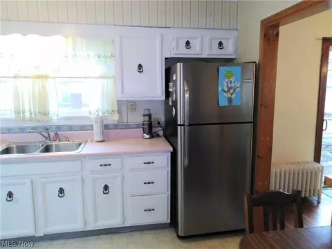 1519 W 9th St, Ashtabula, OH 44004 photo 2