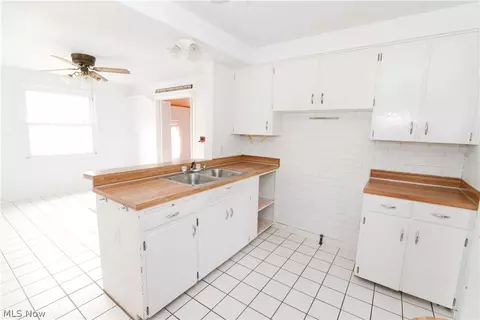 102 Grimm Heights Ave, Struthers, OH 44471 photo 7