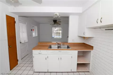 102 Grimm Heights Ave, Struthers, OH 44471 photo 6