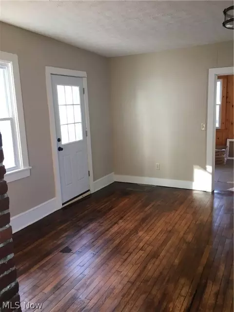 136 E Bridge St, Berea, OH 44017 photo 7