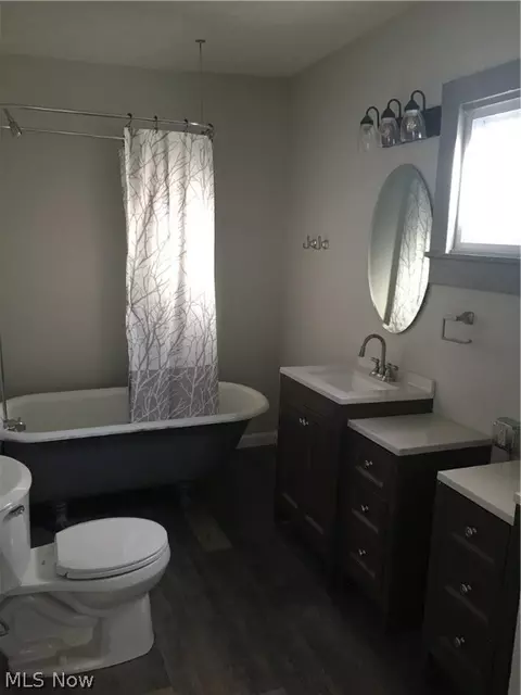 136 E Bridge St, Berea, OH 44017 photo 11