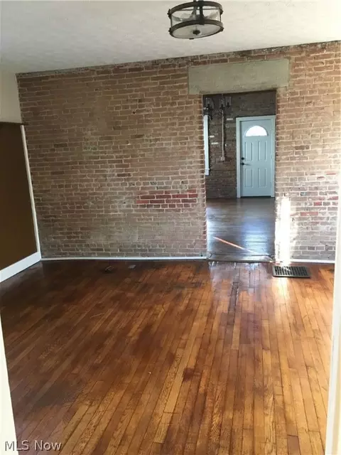 136 E Bridge St, Berea, OH 44017 photo 13
