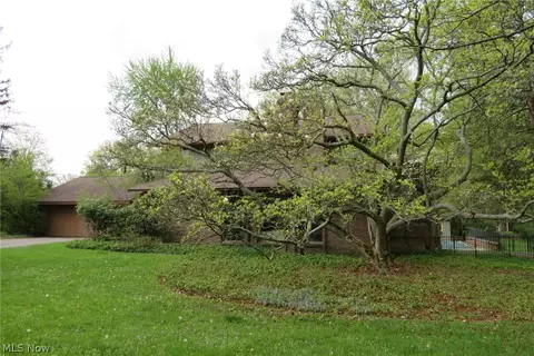 166 Berkley Rd, Elyria, OH 44035 photo 2