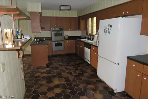 166 Berkley Rd, Elyria, OH 44035 photo 12