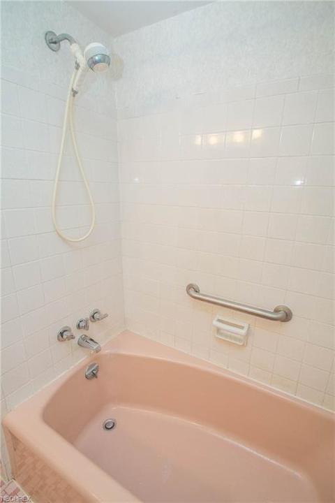 8325 Dalepoint Rd, Independence, OH 44131 photo 19