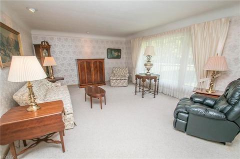 8325 Dalepoint Rd, Independence, OH 44131 photo 6