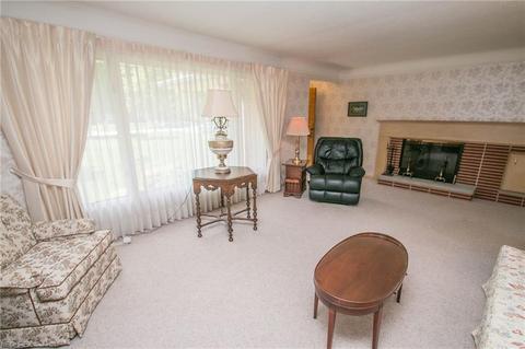 8325 Dalepoint Rd, Independence, OH 44131 photo 5
