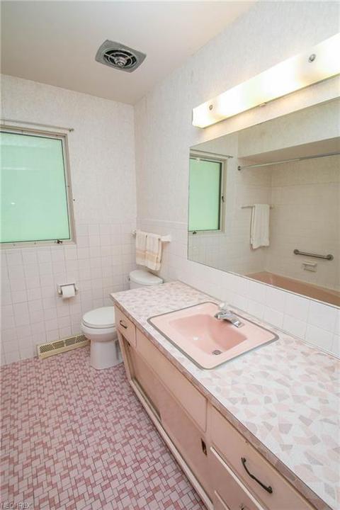 8325 Dalepoint Rd, Independence, OH 44131 photo 18
