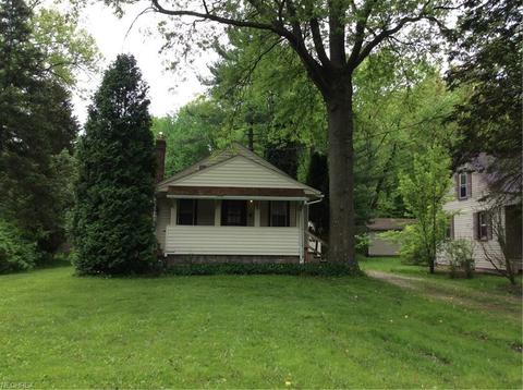 9584 Howland Springs Rd SE, Warren, OH 44484 photo 2