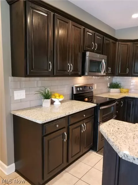 2963 Blue Ash Ave NW, Canton, OH 44708 photo 6